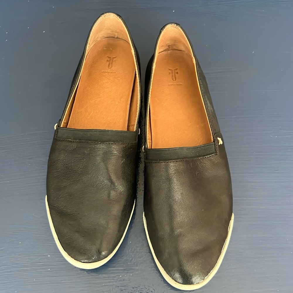 Frye Melanie Slip Ons Size 7.5 Black